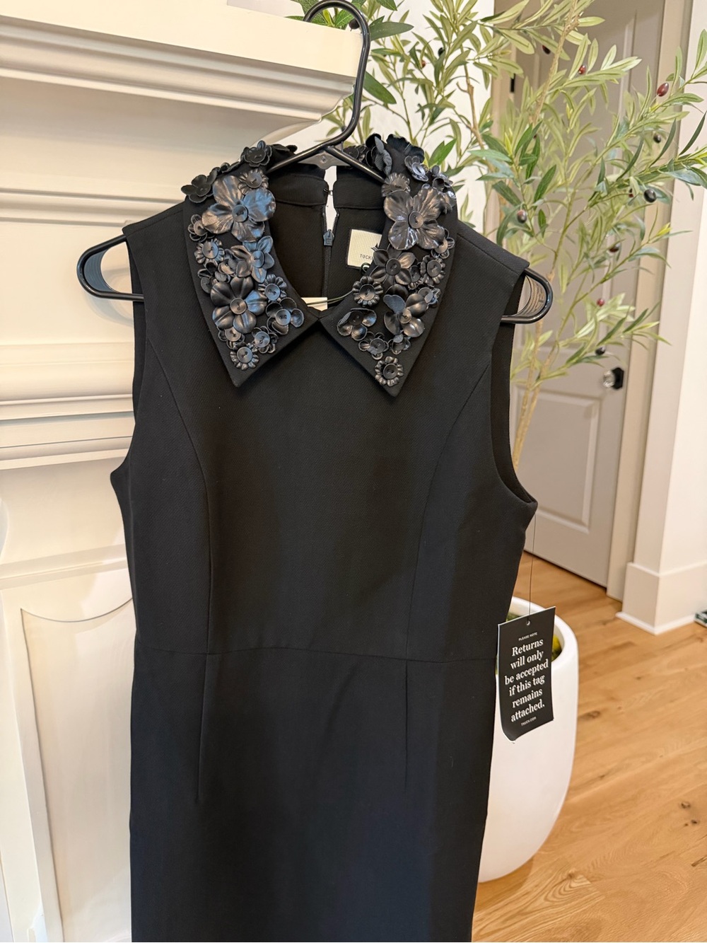 New Tuckernuck Black Floral Applique Helena Dress - size medium - Picture 5 of 6
